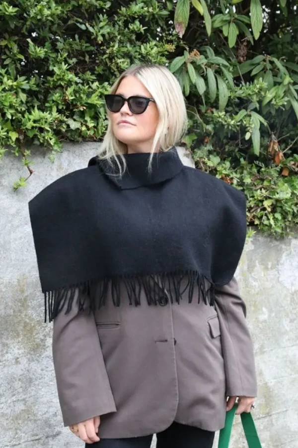 BeckSöndergaard Solid Crystal Poncho | Ullskjerf