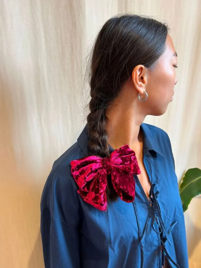 velour_big_bow_2.webp BeckSöndergaard Velour Big Bow | Hårtilbehør